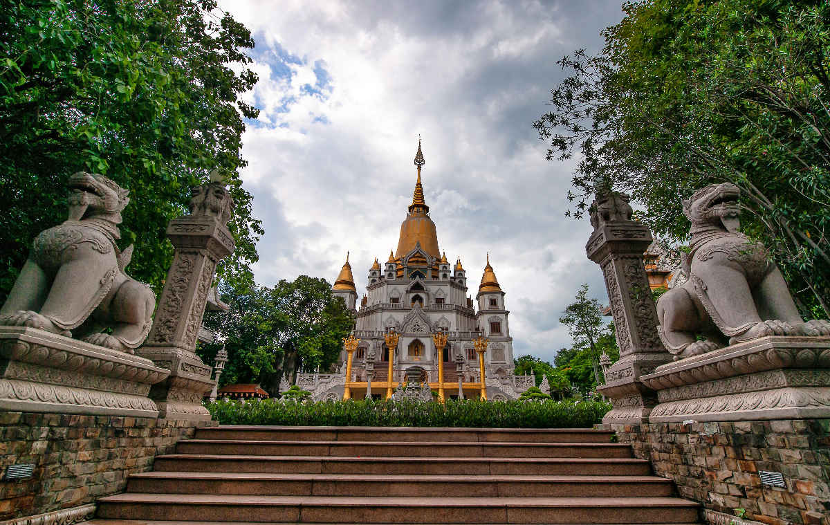 Buu Long Temple